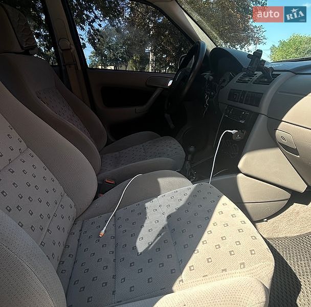 Хетчбек Volkswagen Pointer 2006 в Полтаві