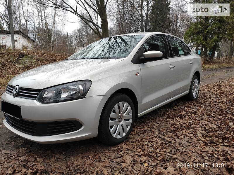 Седан Volkswagen Polo 2012 в Овручі