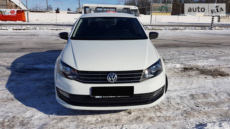 Седан Volkswagen Polo 2016 в Дніпрі