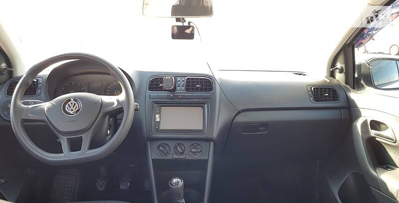 Седан Volkswagen Polo 2016 в Дніпрі