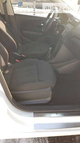 Седан Volkswagen Polo 2016 в Дніпрі