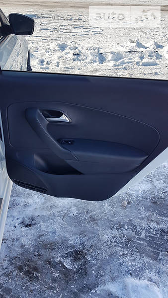 Седан Volkswagen Polo 2016 в Дніпрі