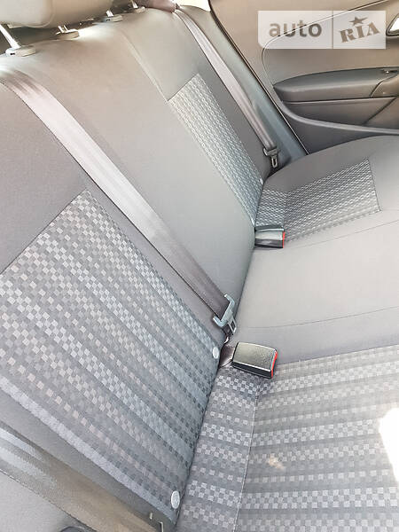 Седан Volkswagen Polo 2016 в Дніпрі