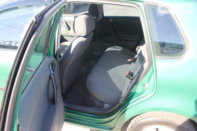 Хетчбек Volkswagen Polo 2004 в Запоріжжі