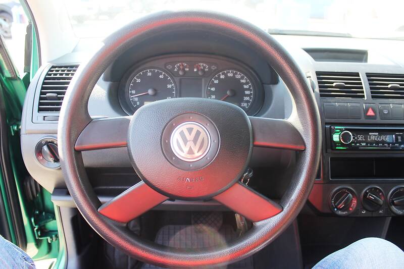 Хетчбек Volkswagen Polo 2004 в Запоріжжі
