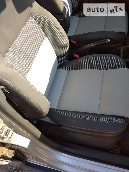 Хетчбек Volkswagen Polo 2007 в Вижниці