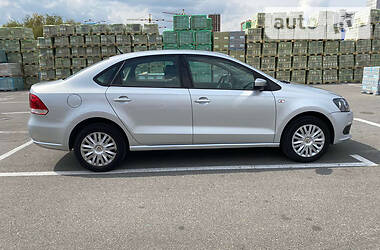 Седан Volkswagen Polo 2012 в 