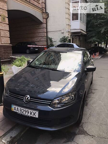 Седан Volkswagen Polo 2012 в Киеве