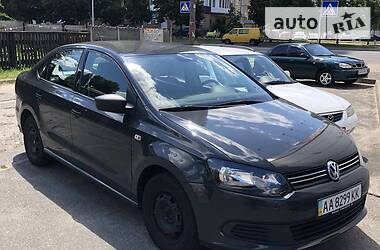 Седан Volkswagen Polo 2012 в Киеве