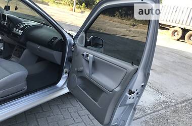 Хетчбек Volkswagen Polo 2001 в 