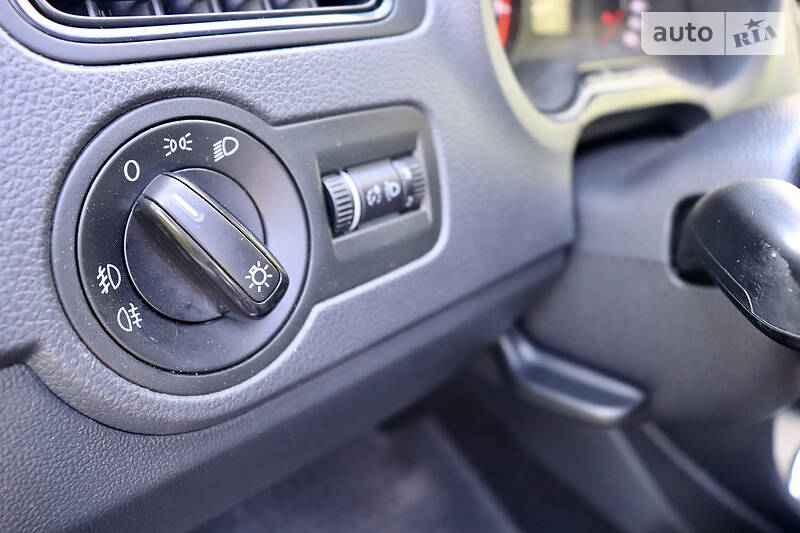 Хетчбек Volkswagen Polo 2012 в Дніпрі