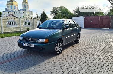 Седан Volkswagen Polo 1996 в Бродах