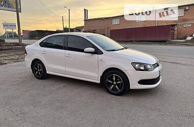 Седан Volkswagen Polo 2013 в 