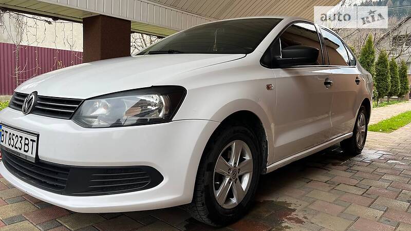 Седан Volkswagen Polo 2013 в Великому Березному