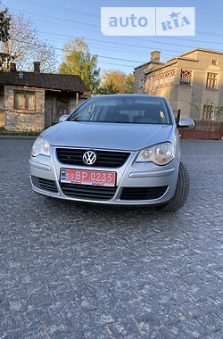 Хэтчбек Volkswagen Polo 2006 в Луцке