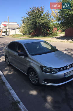 Седан Volkswagen Polo 2012 в Горішніх Плавнях