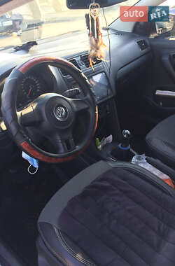 Седан Volkswagen Polo 2012 в Горішніх Плавнях