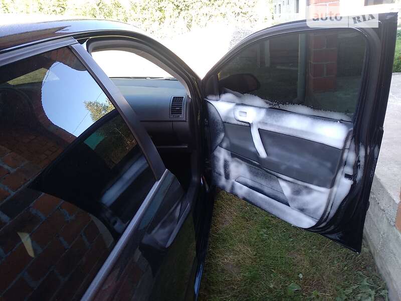 Хэтчбек Volkswagen Polo 2008 в Тячеве