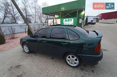 Седан Volkswagen Polo 1997 в Барышевке