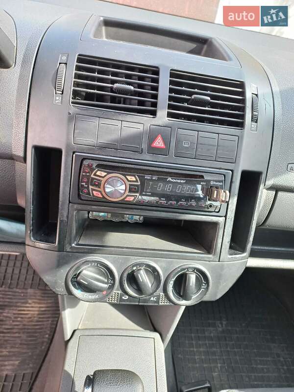 Хэтчбек Volkswagen Polo 2004 в Коломые