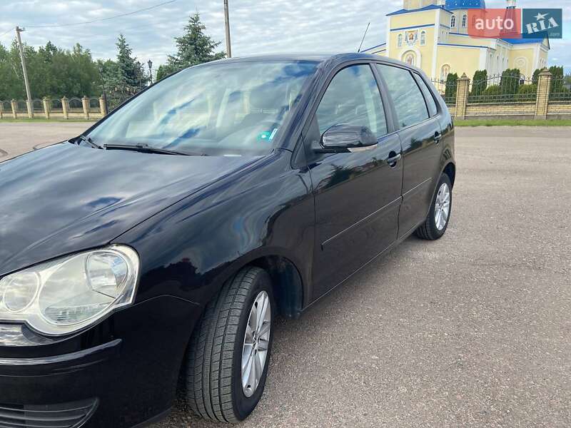Хэтчбек Volkswagen Polo 2009 в Костополе