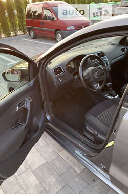 Хэтчбек Volkswagen Polo 2010 в 