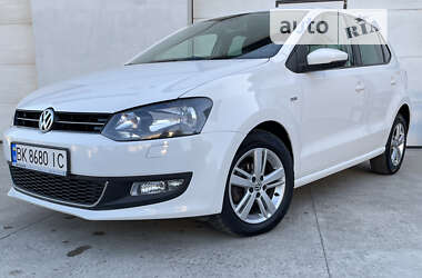 Хетчбек Volkswagen Polo 2014 в 