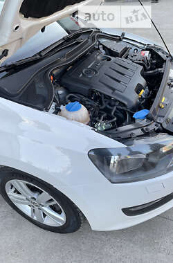 Хетчбек Volkswagen Polo 2014 в 