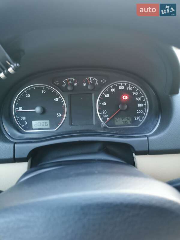 Седан Volkswagen Polo 2003 в Каменец-Подольском фото 12 Седан Volkswagen Polo 2003 в Каменец-Подольском