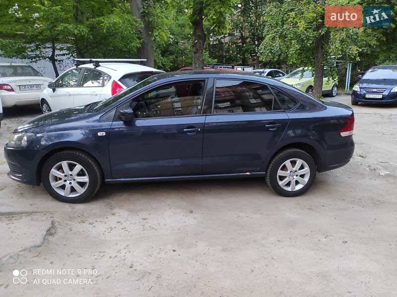 Седан Volkswagen Polo 2011 в Киеве