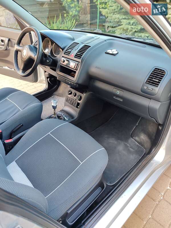 Седан Volkswagen Polo 2001 в Тернополе