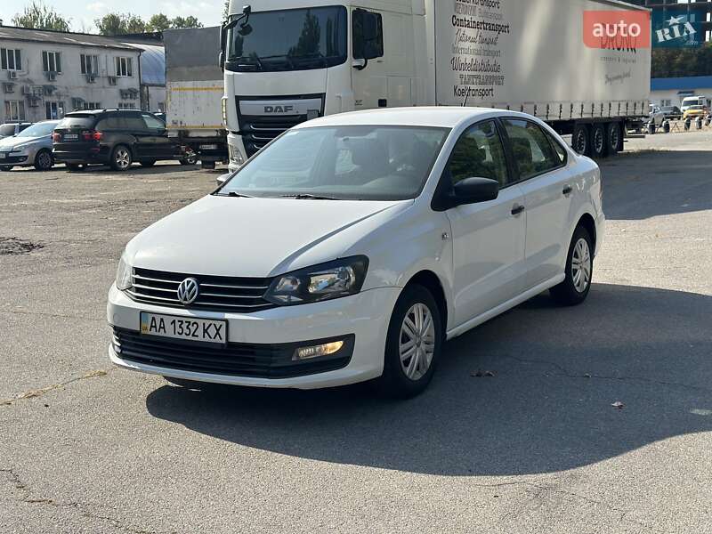 Седан Volkswagen Polo 2017 в 