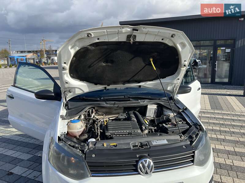 Хетчбек Volkswagen Polo 2016 в Львові