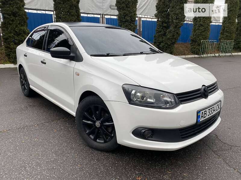 Седан Volkswagen Polo 2013 в Виннице