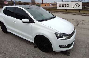 Хэтчбек Volkswagen Polo 2015 в Ромнах