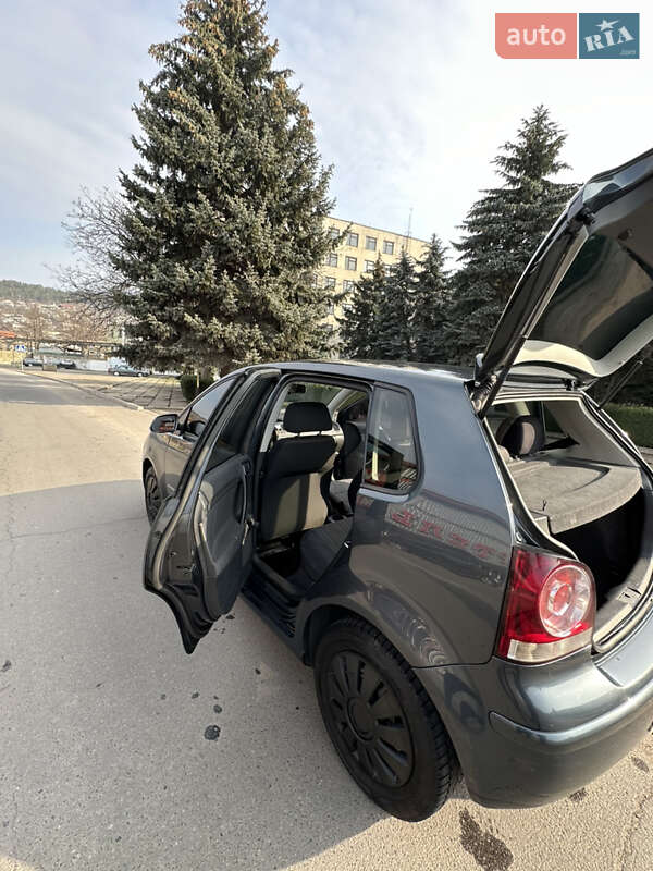 Хэтчбек Volkswagen Polo 2005 в Могилев-Подольске
