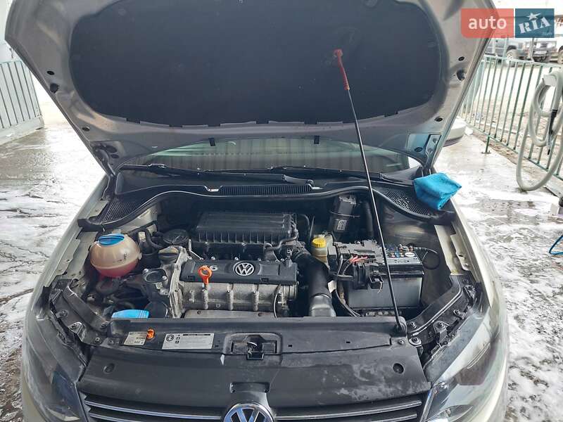 Седан Volkswagen Polo 2012 в Харкові
