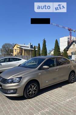Седан Volkswagen Polo 2018 в Чернівцях