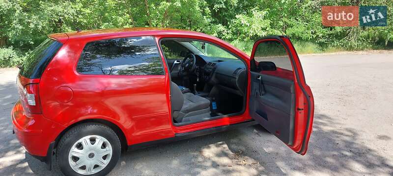 Хэтчбек Volkswagen Polo 2002 в Запорожье