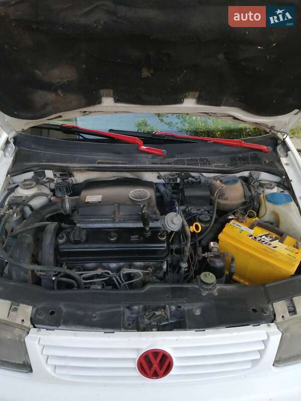 Хэтчбек Volkswagen Polo 1998 в Каменец-Подольском