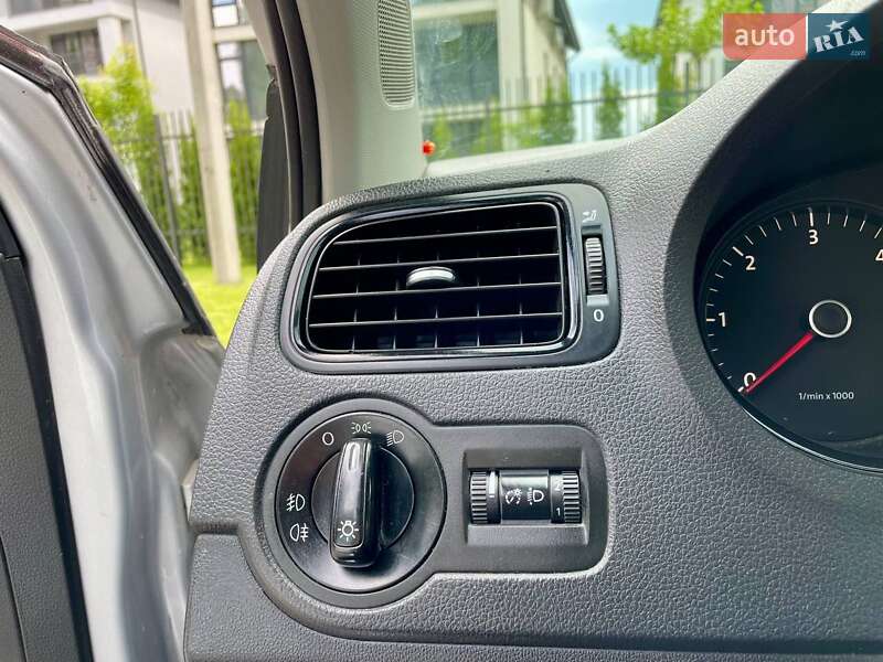 Хэтчбек Volkswagen Polo 2011 в Кременчуге