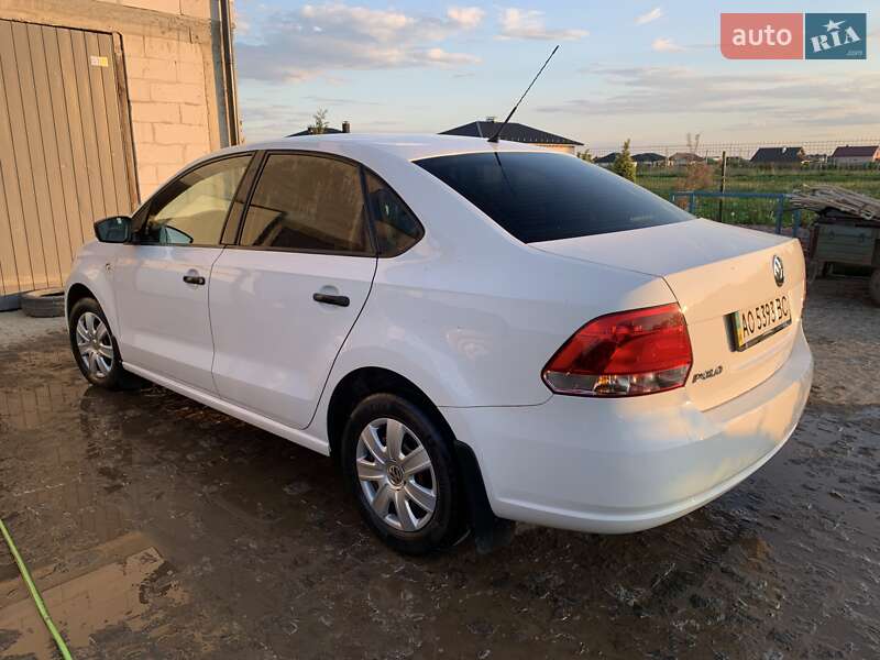 Седан Volkswagen Polo 2012 в Ужгороді фото 5 Седан Volkswagen Polo 2012 в Ужгороді