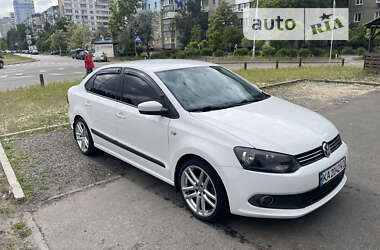 Седан Volkswagen Polo 2013 в Киеве