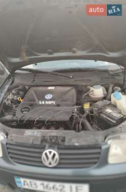 Хетчбек Volkswagen Polo 2000 в 