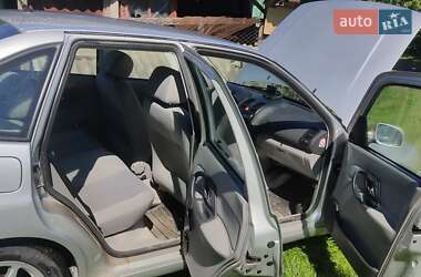 Седан Volkswagen Polo 2000 в 