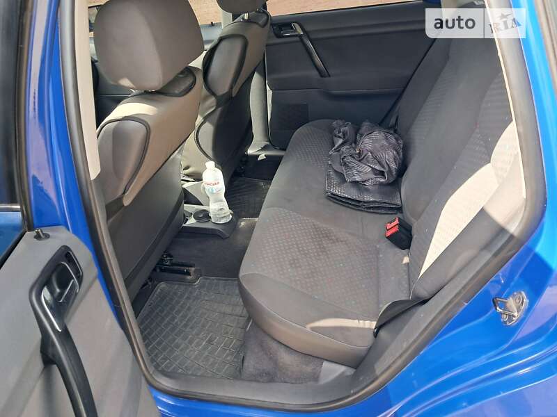 Хэтчбек Volkswagen Polo 2003 в Киеве