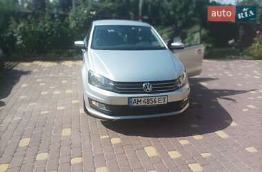 Седан Volkswagen Polo 2017 в Житомире