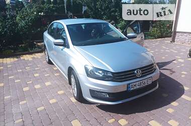 Седан Volkswagen Polo 2017 в Житомирі