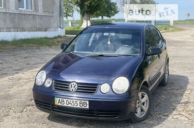 Седан Volkswagen Polo 2004 в Гусятине