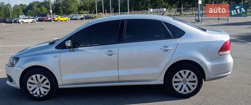 Седан Volkswagen Polo 2013 в Днепре
